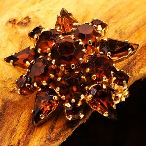 Vintage Cognac Amber Cut Glass Gold Tone Starburst Brooch